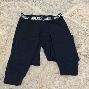 Abercrombie sweat pats tight to the leg not lose. Size 13/14